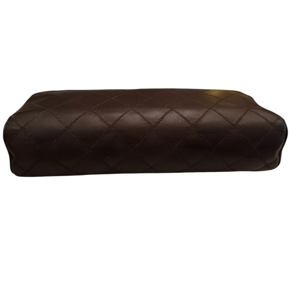 100% Authenric Chanel purse clutch in soft lambskin leather perfect condition - Picture 3 of 10